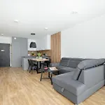 Elegance By Bookinghost Apartman *