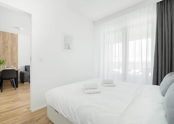 Elegance By Bookinghost *